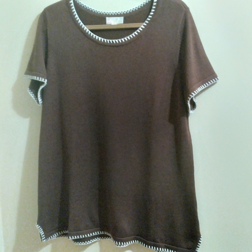 Belle by Kim Gravel Brown Short Sleeve Tunic Tee White‎ Contrast Stitching Large